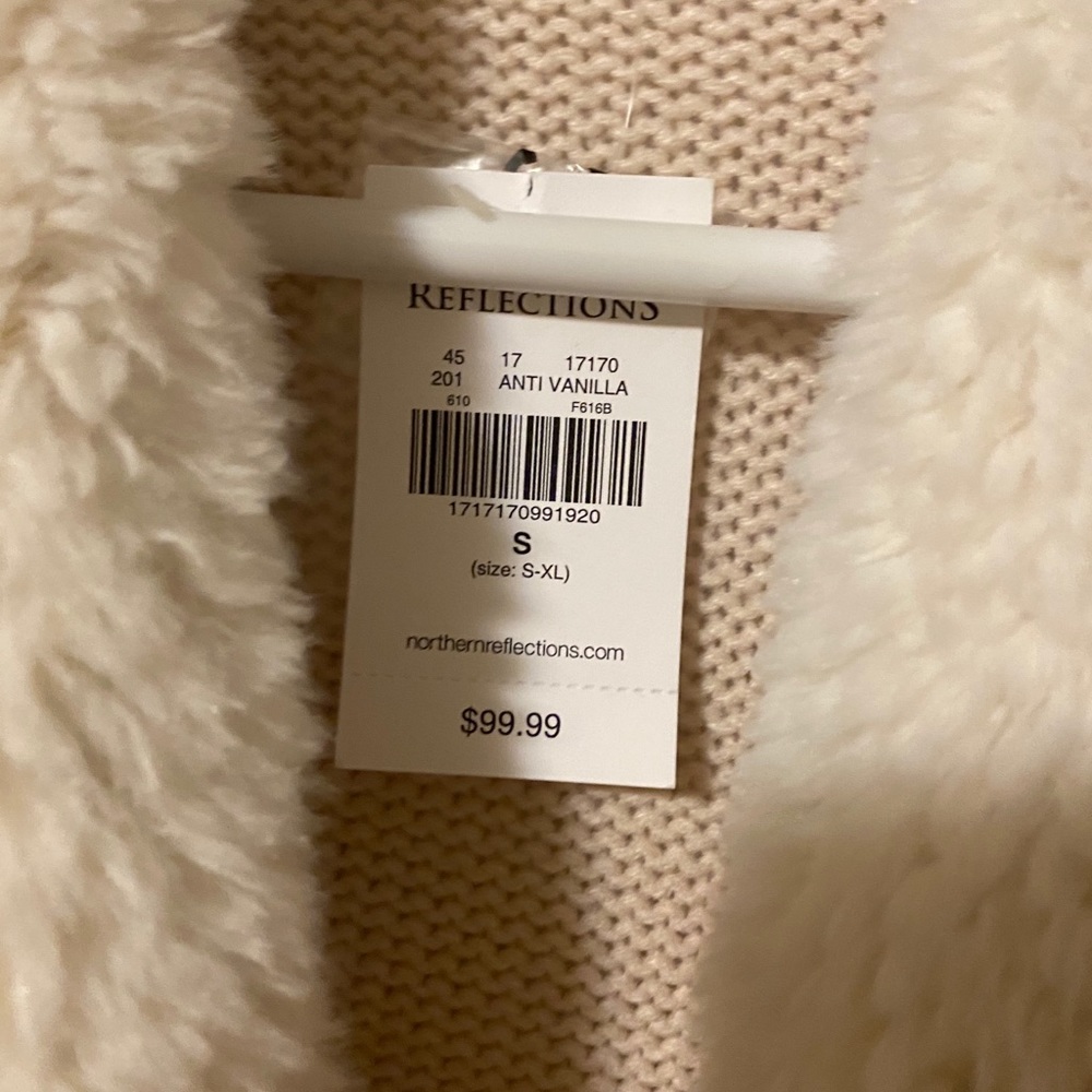 Sweater - Picture 2 of 2
